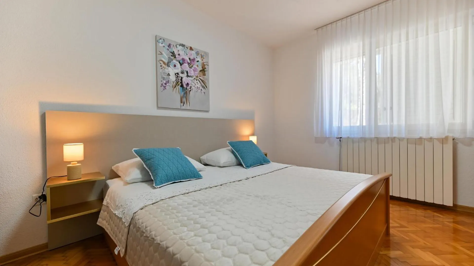 Boutique Apartment With Garden In Trogir