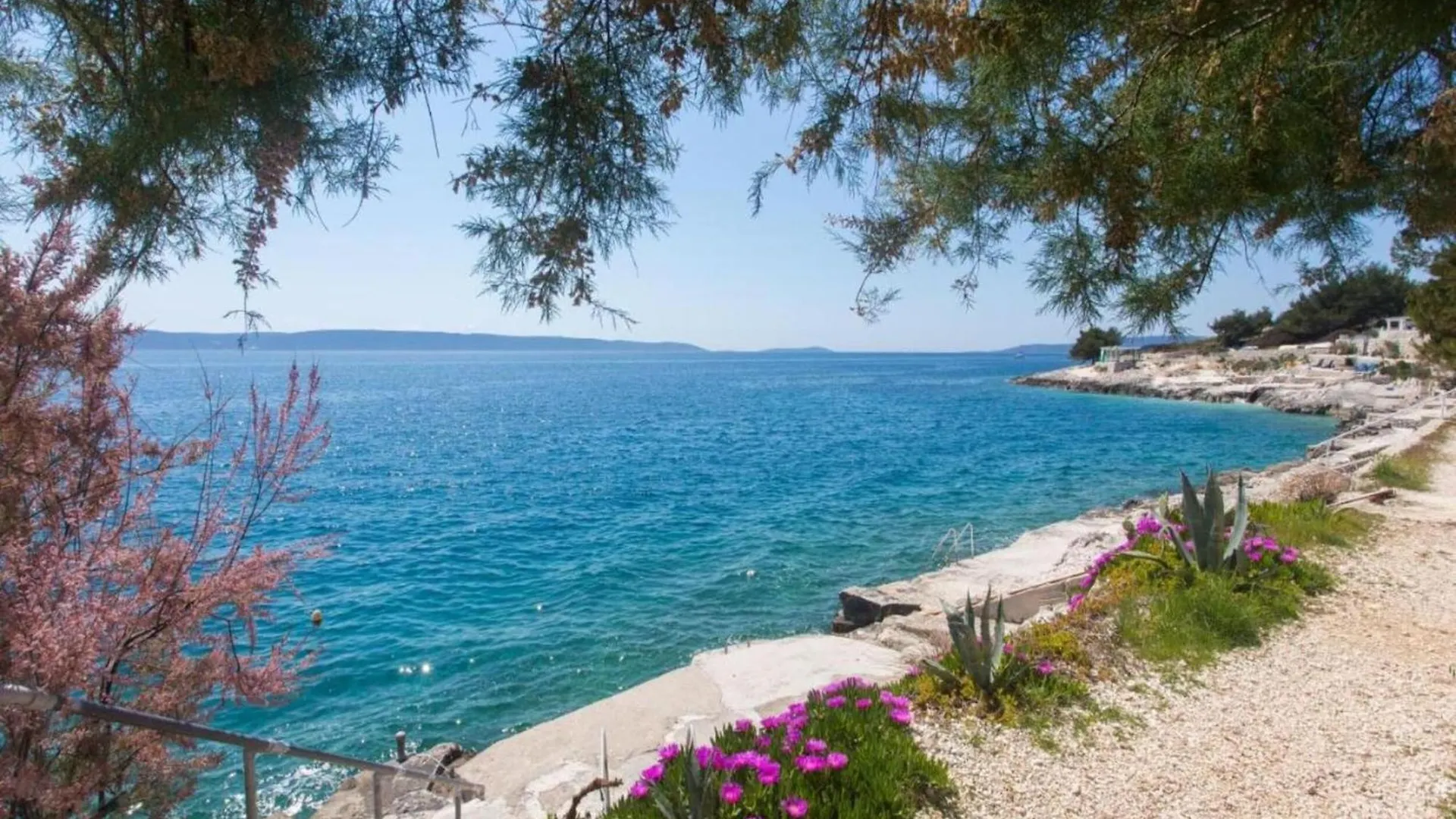 Boutique Apartment With Garden In Trogir