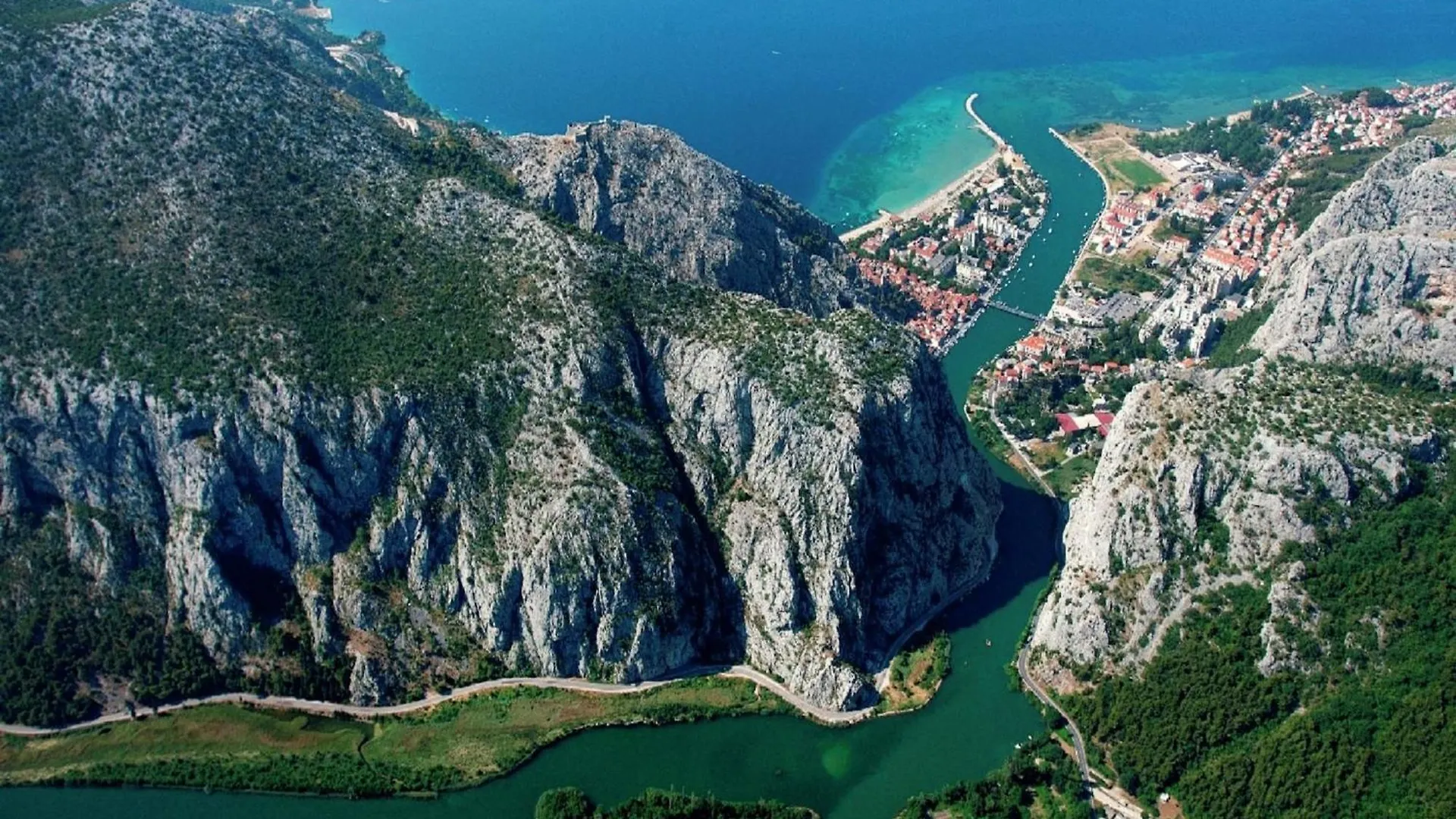 Boutique Apartment With Garden In Trogir